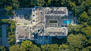 Inside the World’s Most Expensive Homes Owned by Billionaires