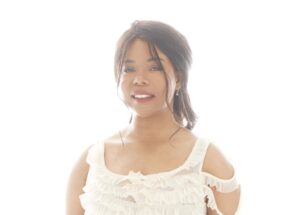 Steanie Naaji: Illuminating Individuality and Culture through Ephessus Submit