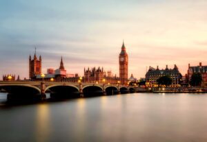 The Challenge of Retaining US Tech Giants in the UK: Navigating Regulations and Innovation