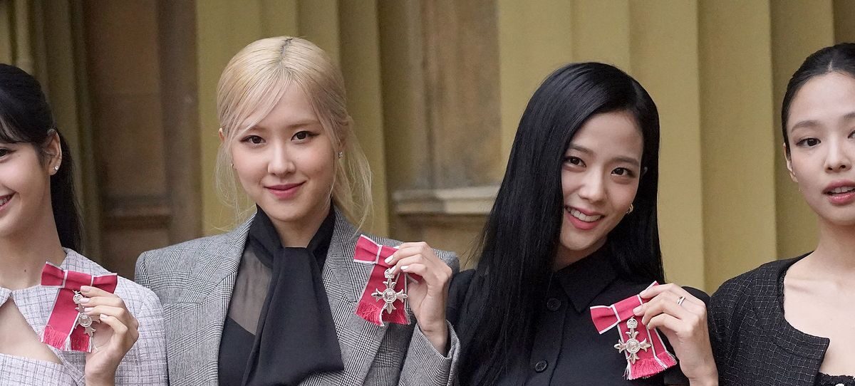 pop band blackpinks members lalisa manoban roseanne park news photo 1700661132