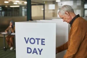 Manipulation of Voters through Social Media: The Tactics and Impact of Influence