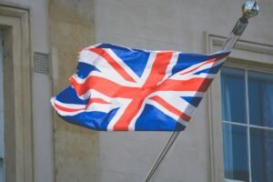 UK Grad Visa Scheme Isn’t Troublesome, Finds Report Amid Immigration Concerns