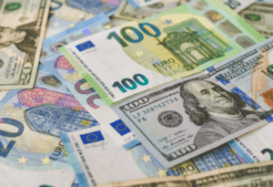 EUR/USD Outlook: Eyes on US Jobs Data and Fed Insights