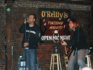 Russell Crowe Brings His Charisma to Glastonbury’s Acoustic Stage