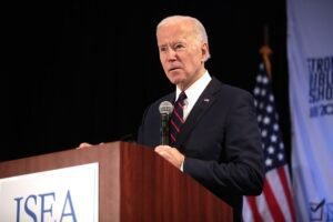Biden May Step Down as Obama, Pelosi Voice Concerns Over Presidential Bid