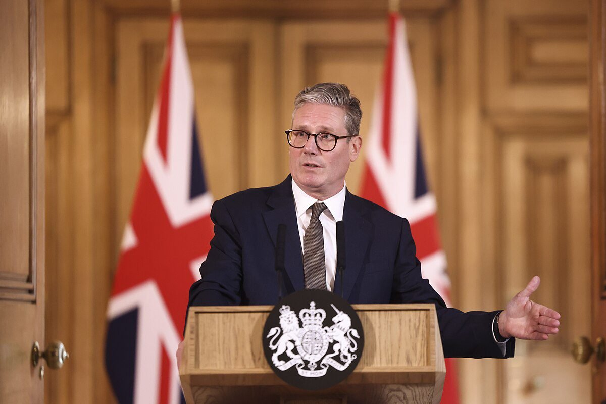 Prime Minister Keir Starmer holds first press conference ()