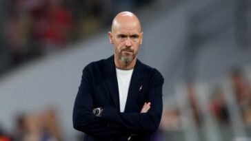ten hag extends contracts with manchester united