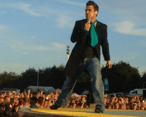 Robbie Williams’ Electrifying London Gig and Backstage Surprises