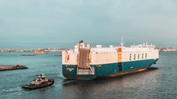 Titanic shipbuilder Harland & Wolff suspends trading