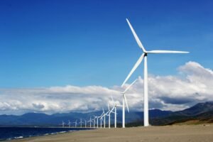 Labour Plans to Utilize Crown Estate Land for Wind Energy Expansion
