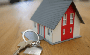 Homebuyers Focus More on Art and Furniture Than Structural Details, Study Finds