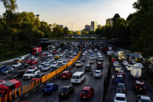 Holiday Hustle on the M5: Avoid These Traffic Nightmare Times!