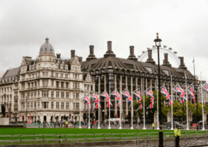Financial Trouble Ahead: UK Businesses Struggle to Stay Afloat!