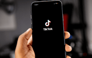 TikTok’s Big Drama: Intern Gets Fired for Messing with AI!