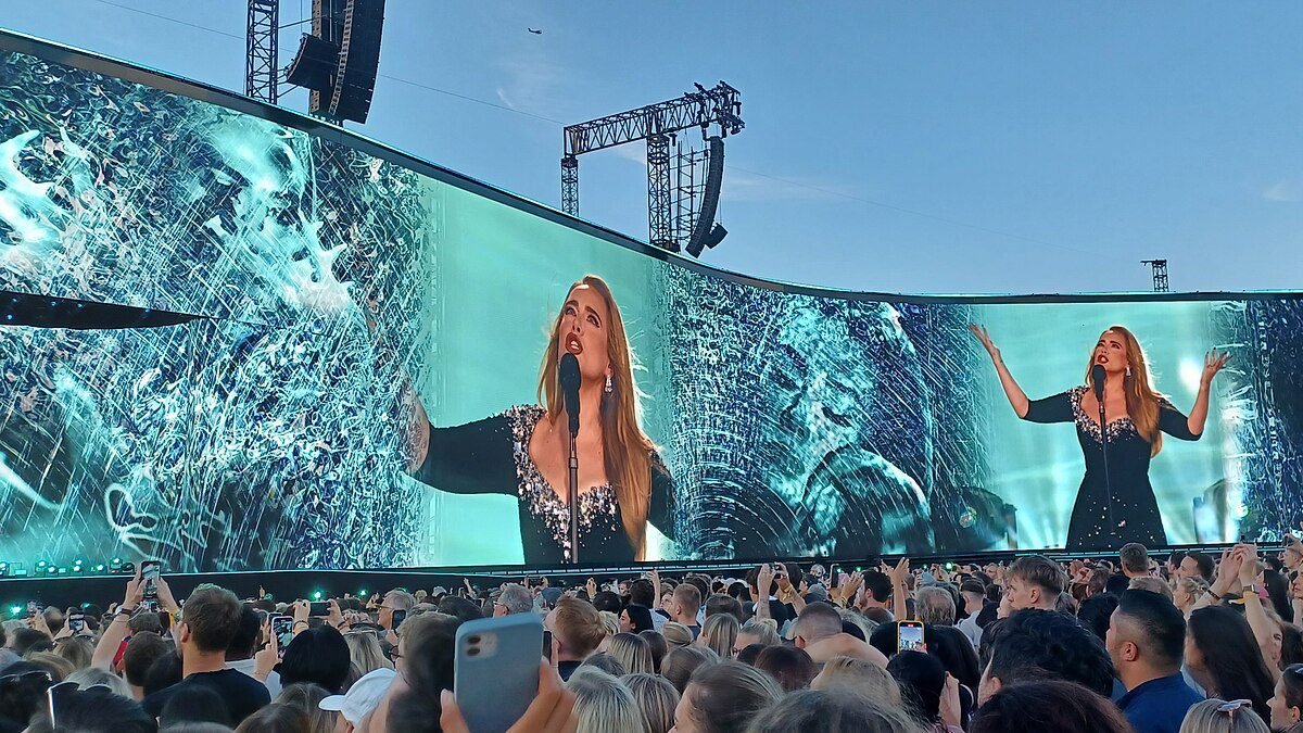 Adele in Munich, Bavaria, Germany August (cropped)