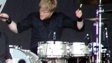 Bob Bryar drummer