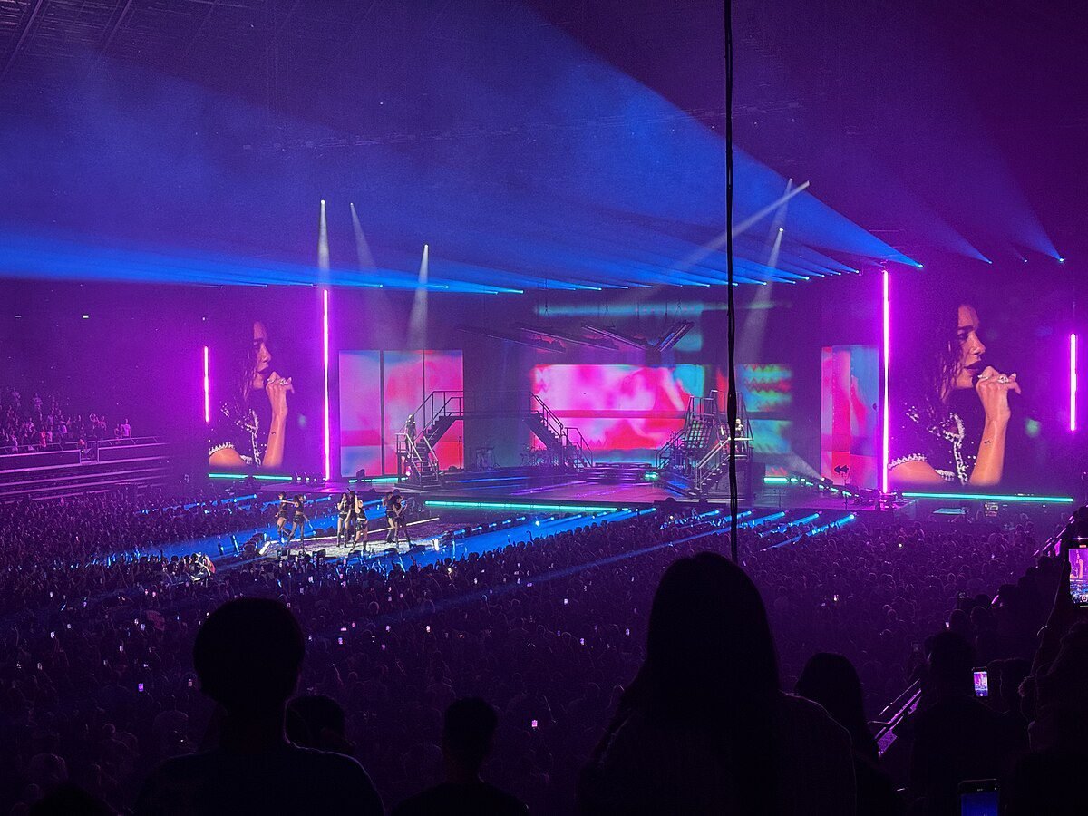 Dua Lipa, Radical Optimism Tour, Singapore Indoor Stadium, Nov