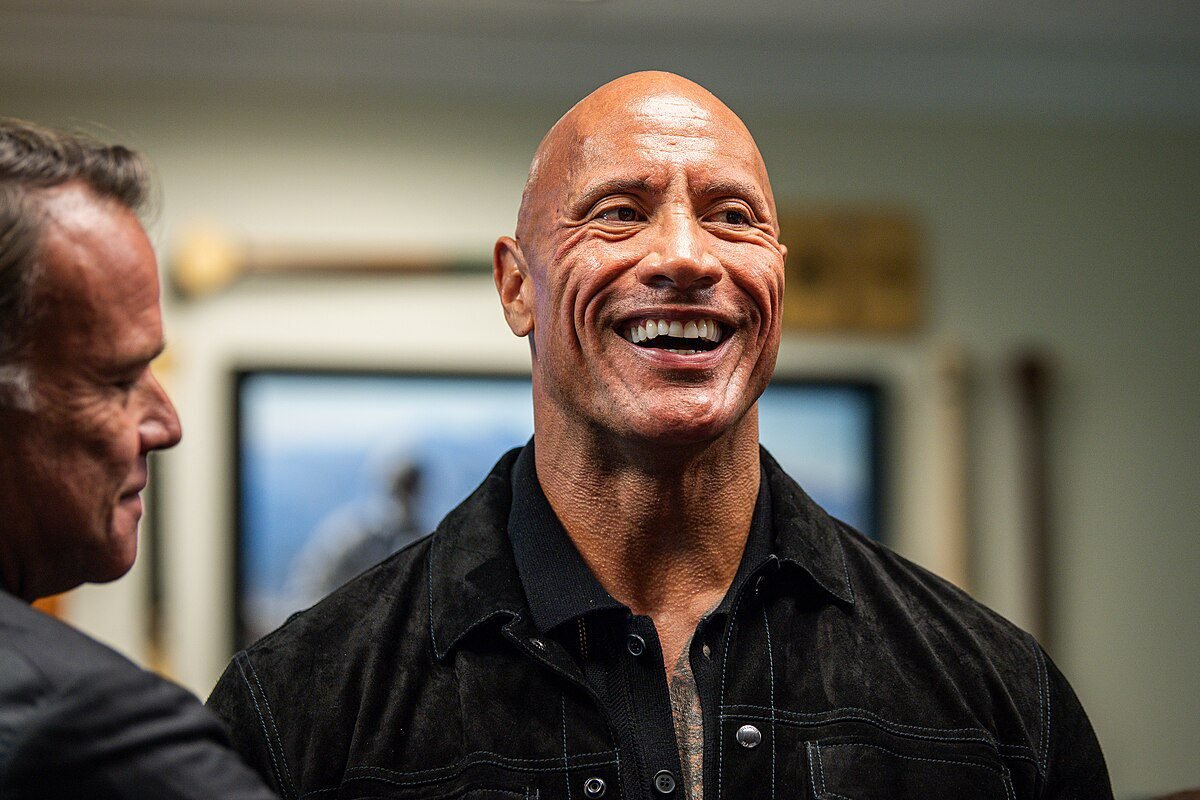 Dwayne The Rock Johnson Visits the Pentagon ()