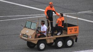 Norris Lets Piastri Take Qatar Sprint Win for a McLaren One-Two