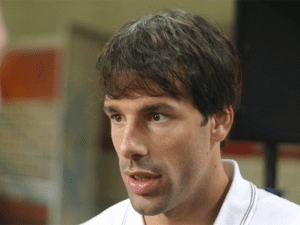 Van Nistelrooy Leaves Manchester United Coaching Staff