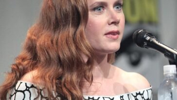 SDCC Amy Adams & Henry Cavill () (cropped) (cropped)