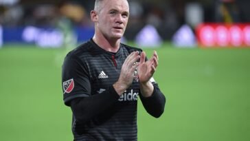 Wayne Rooney ()