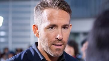 px Deadpool Japan Premiere Red Carpet Ryan Reynolds ()