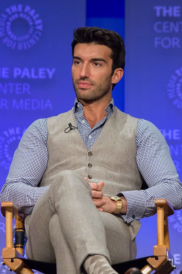 px Justin Baldoni at PaleyFest