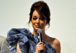 Emma Stone’s Stunning Hair Makeover Steals the Show at the 2025 Golden Globe Awards