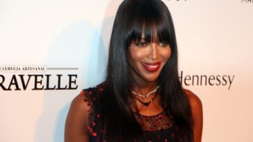 Naomi Campbell ()