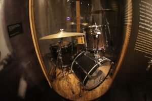 Nirvana’s Surprise Appearance at FireAid Stuns Fans Worldwide