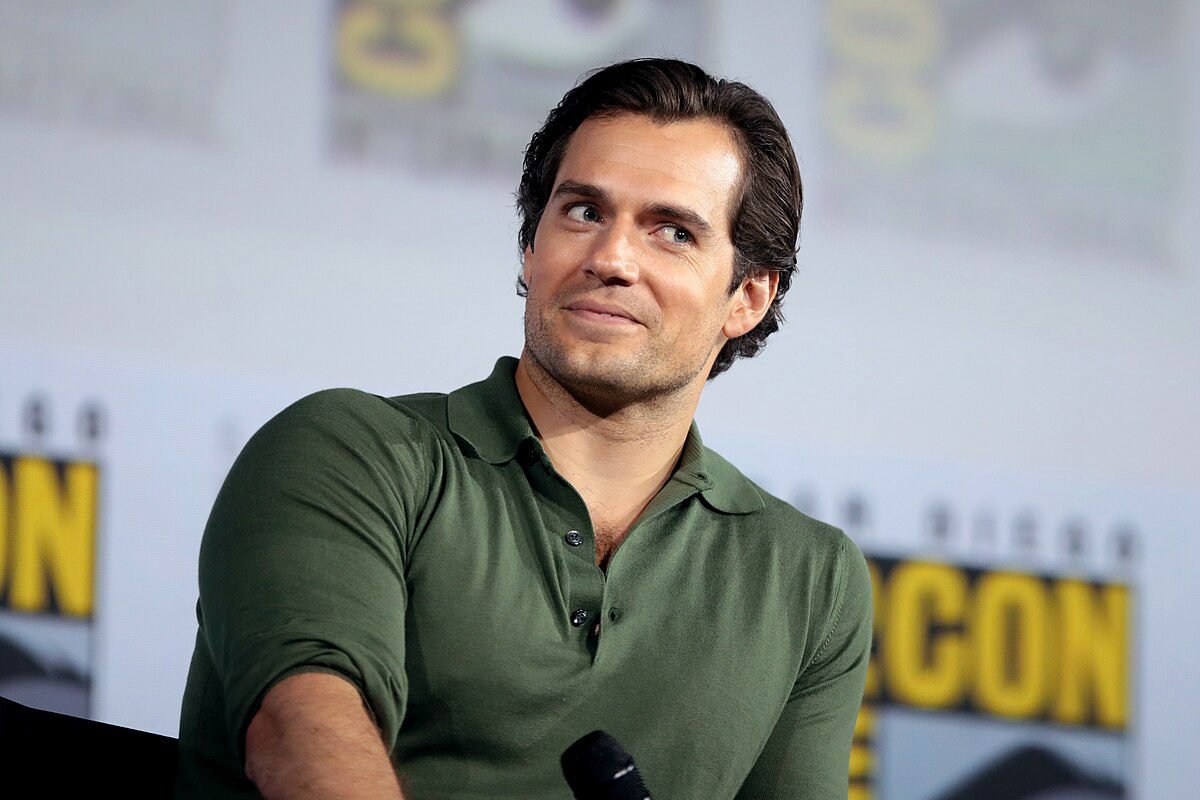 Henry Cavill ()