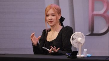 Rosé at a fan signing event on September ,