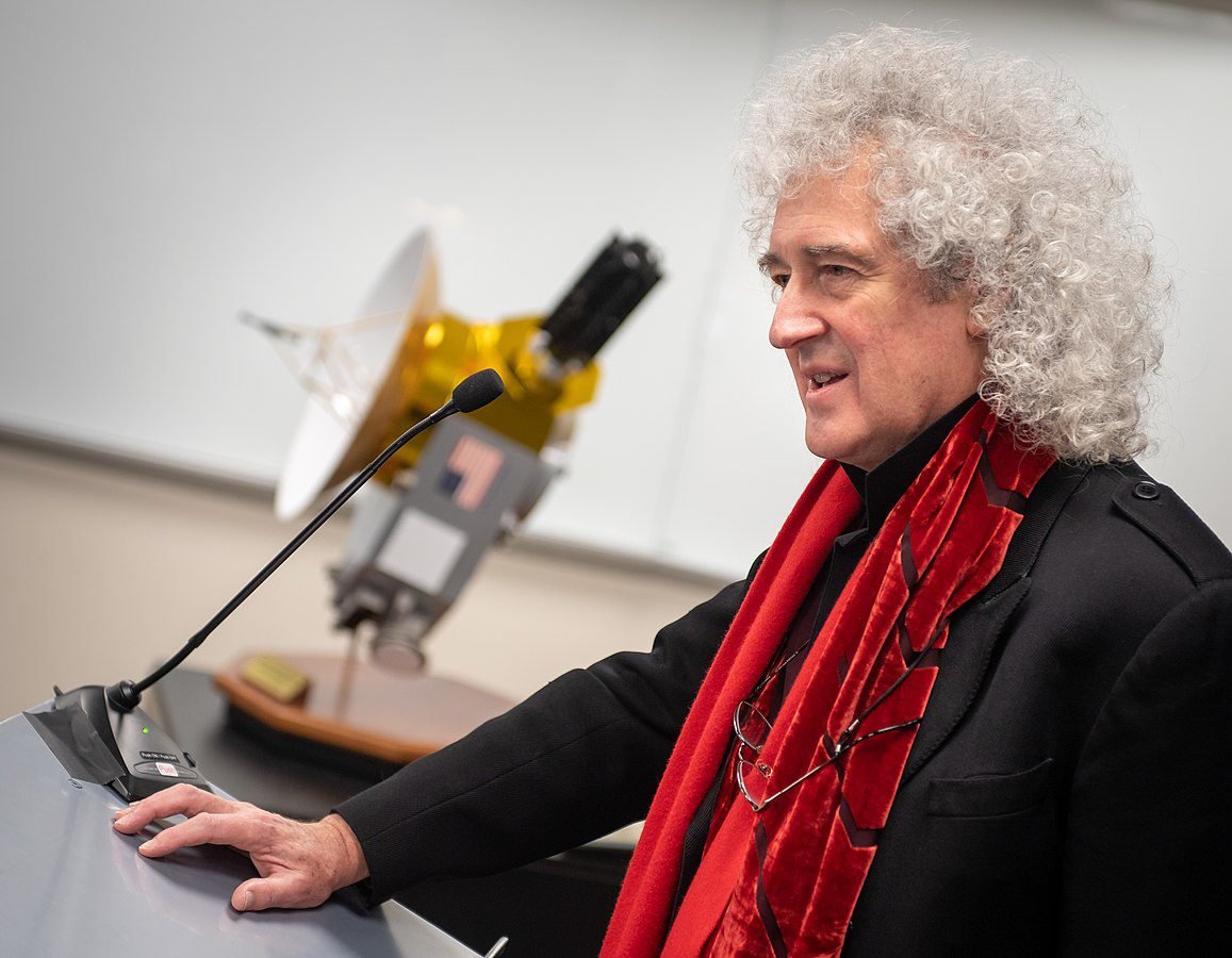 px Brian May (NHQ)