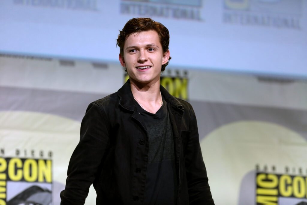 Tom Holland ()