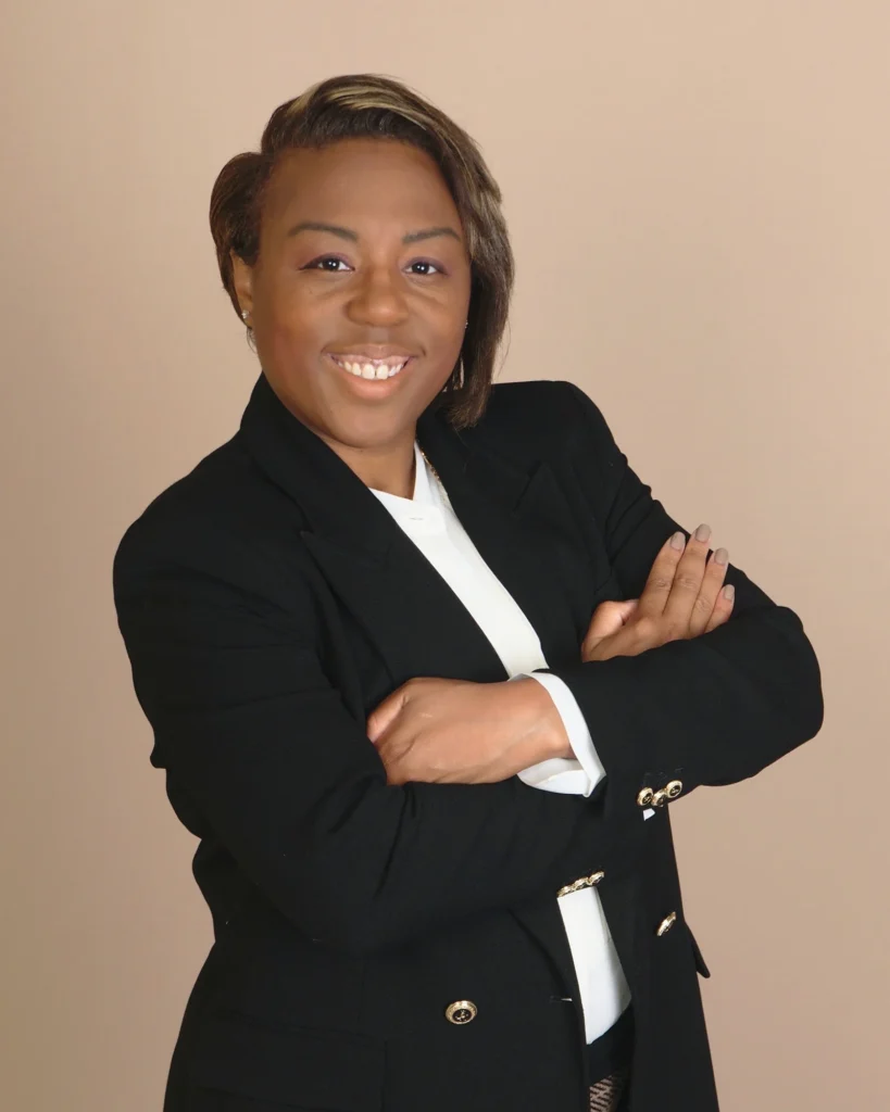 dOEuNaxedlCf Headshot Dr Kristy K Taylor