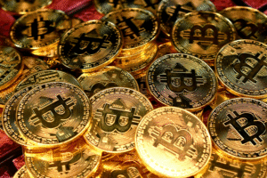 Bitcoin Drops 4% to $99,237 Amid Market Volatility in the US