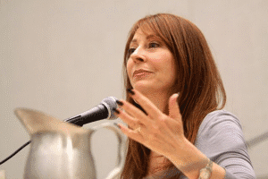 Cassandra Peterson Brings Elvira to Los Angeles Haunted Hayride This Halloween
