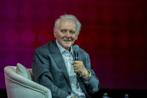 Anthony Hopkins Reflects on Family Estrangement, Forgiveness, and the Quiet Cost of Holding On
