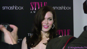 Motherhood, Distance, and Emotional Growth: Mandy Moore on the Quiet Evolution of Adult Friendships