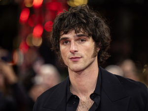 Jacob Elordi Reflects on Defying a Childhood Warning to Collaborate with Guillermo del Toro on Frankenstein