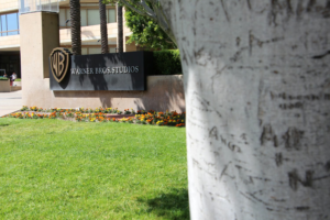 Warner Bros Discovery Considers Renewed Sale Discussions with Paramount Skydance Amid Competing Netflix Deal