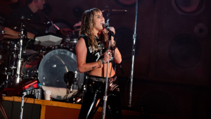 Miley Cyrus Reveals Dolly Parton’s Strategy Behind the Hannah Montana 20th Anniversary Special