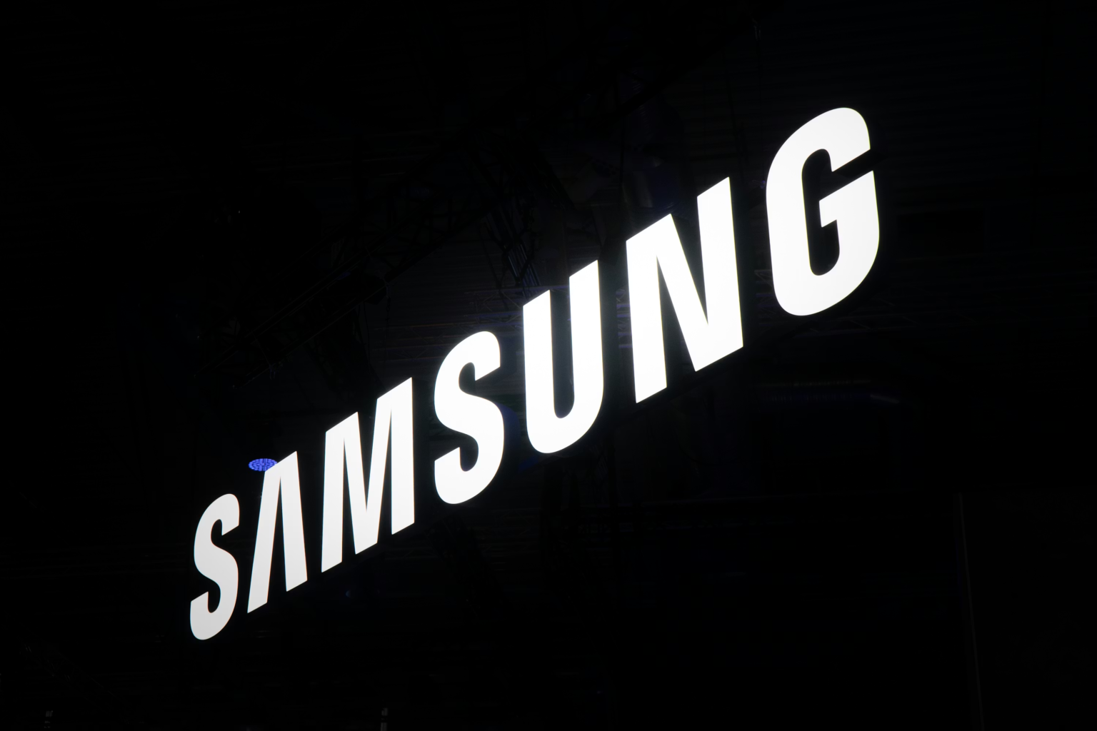 Samsung Galaxy S26 Introduces AirDrop-Style File Sharing Through Quick ...