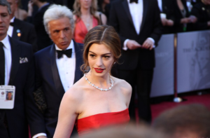 Anne Hathaway Discusses a Cut Scene from ‘The Devil Wears Prada 2’ and the Evolution of Andy Sachs