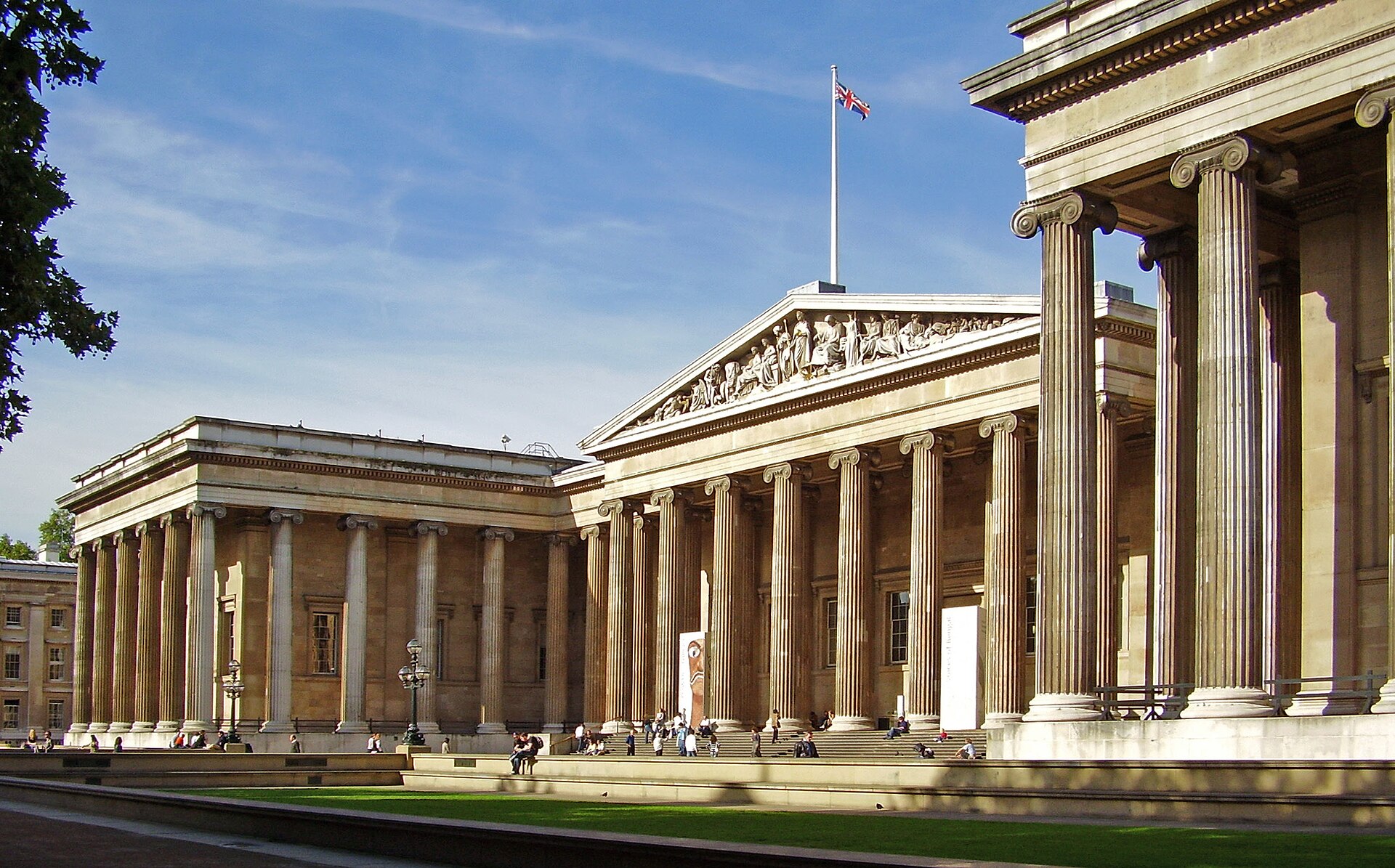 British Museum from NE (cropped)